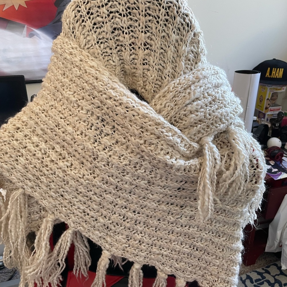 Gorgeous Cozy Wrap - image 3